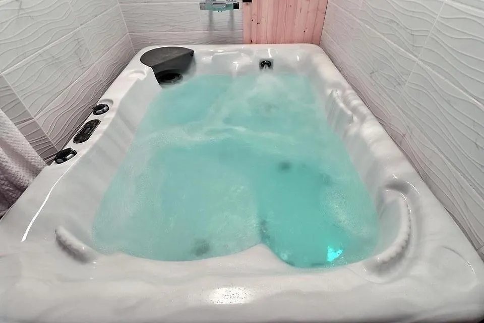Appartement LOVE ROOM avec JACUZZI Castelsarrasin